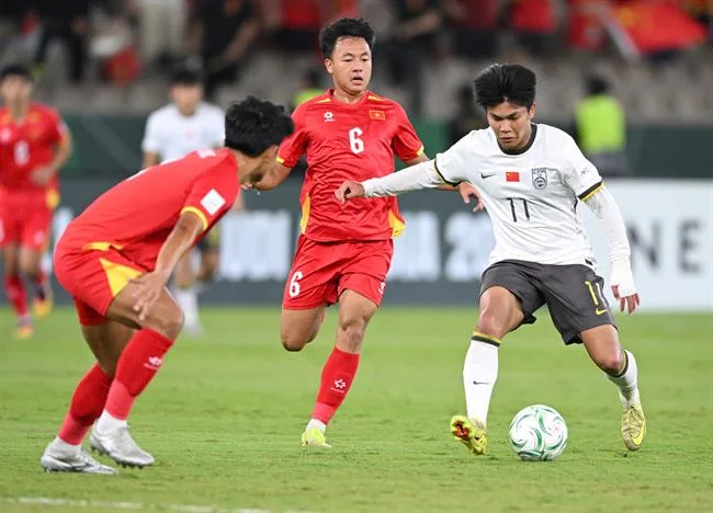 Hình ảnh người dùng kiểm soát quyền riêng tư và dữ liệu cá nhân tại 98win đăng nhập